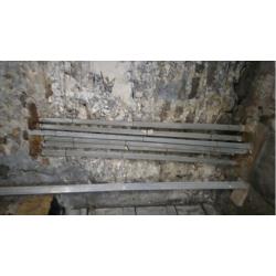 Galvanised steel rods, diff. lengths; tools & jigs for bending & cutting the rods: welding table.
