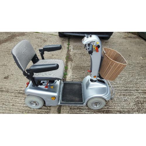 NEW BATTERIES Shoprider Sovereign Mobility Scooter