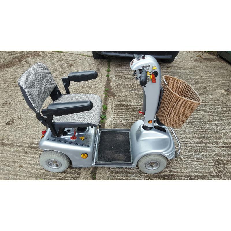 NEW BATTERIES Shoprider Sovereign Mobility Scooter