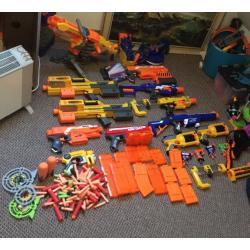 Huge nerf gun bundle with over 12 guns and over 200+ darts