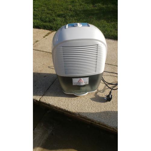 DEHUMIDIFIER SUITABLE FOR A CARAVAN OVERWINTERING.