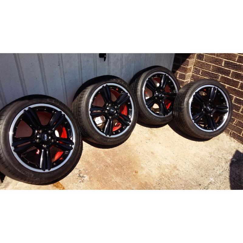 GENUINE Mini Countryman wheels with good year tyres Run Flat 18 inch wheels R60 R61