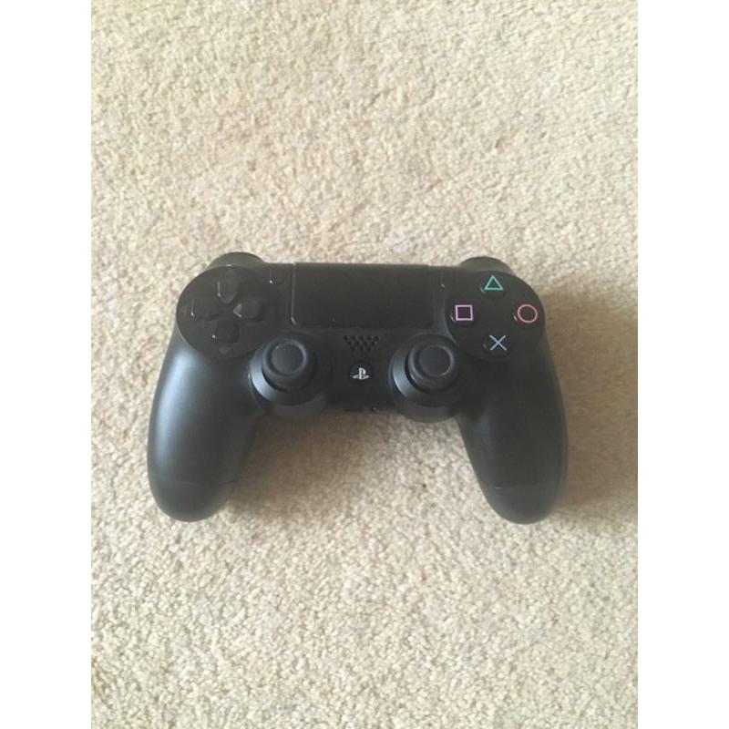 PS4 + until dawn + controller (assorted cables)