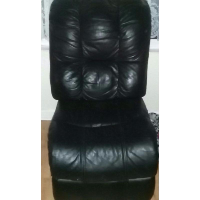 Large black leather recliner 3 seater sofa and two arm chairs