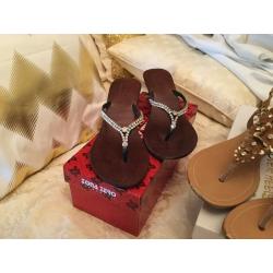 Ladies sandals