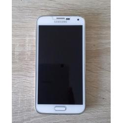 Samsung galaxy s5 in white. Amazing condition. Works perfectly. Charger port cover missing