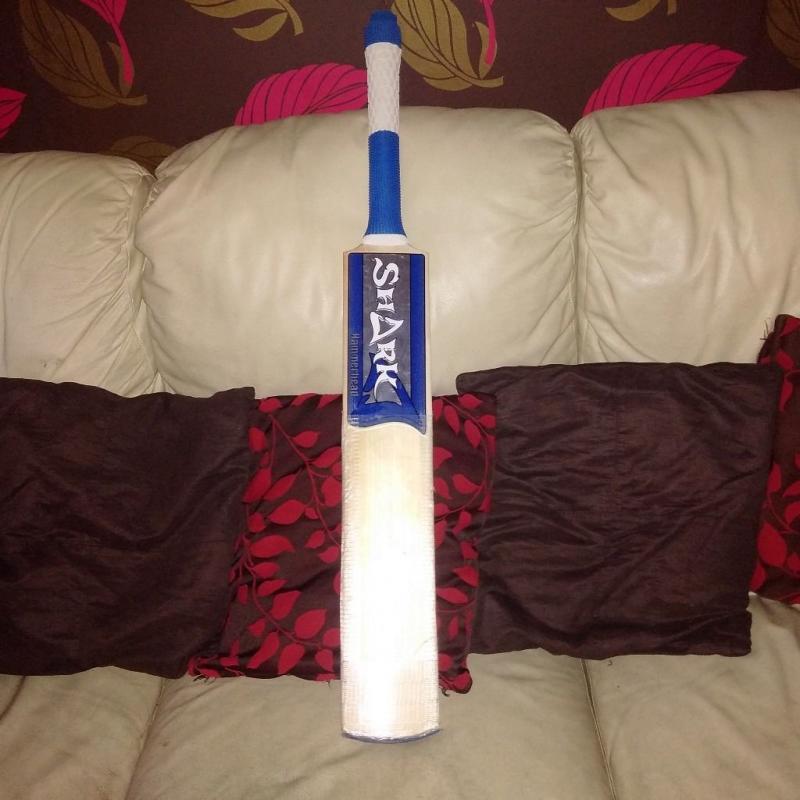 Shark B3 Cricket Bat Grade 1