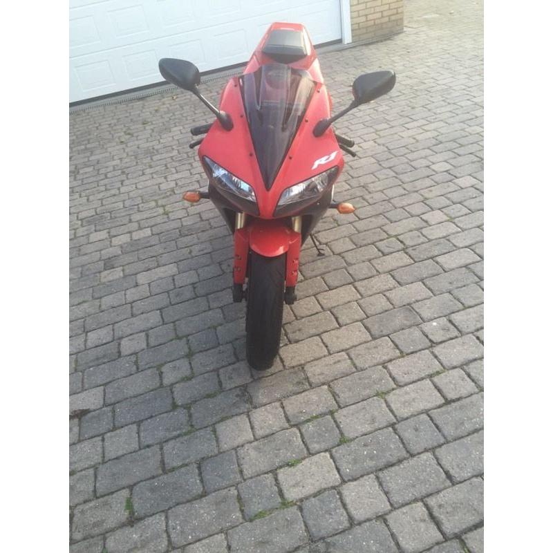 Yamaha YZF R1