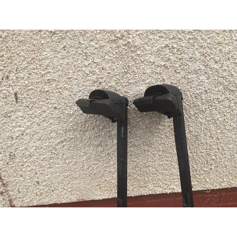 Roof bars