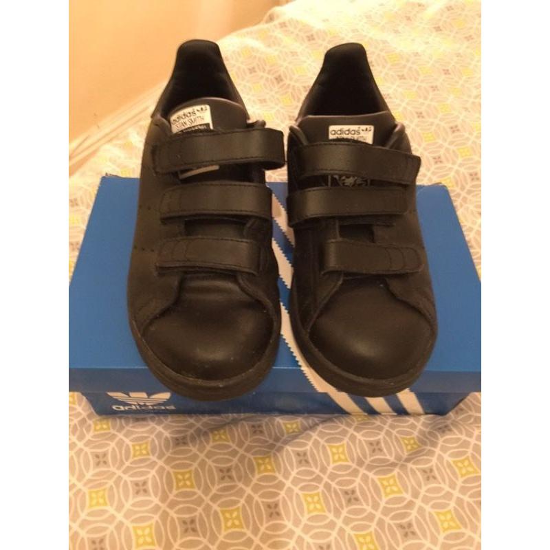 Nike trainers, 2 pair adidas Stan smith