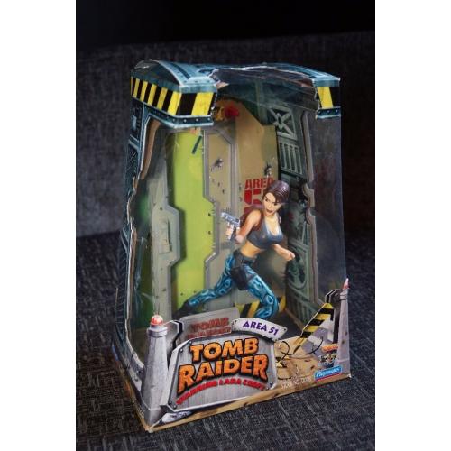 Lara Croft figure - Tomb Raider figure