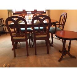 Dining table with matching coffee tables