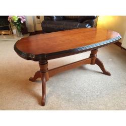 Dining table with matching coffee tables