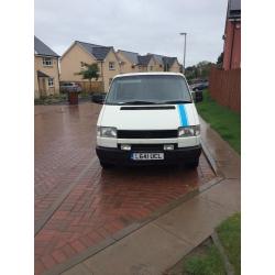 VW Transporter Caravelle