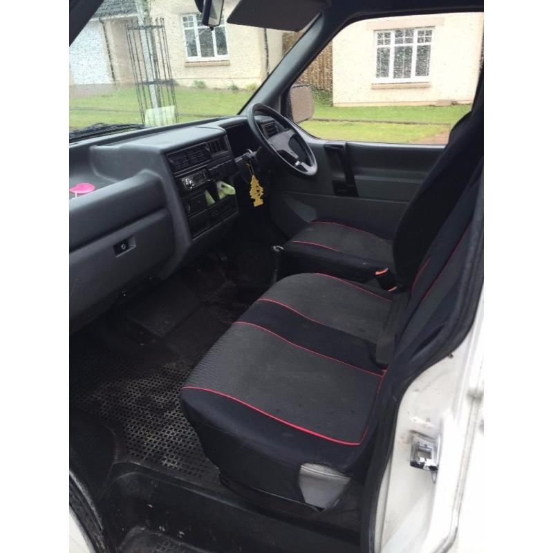 VW Transporter Caravelle
