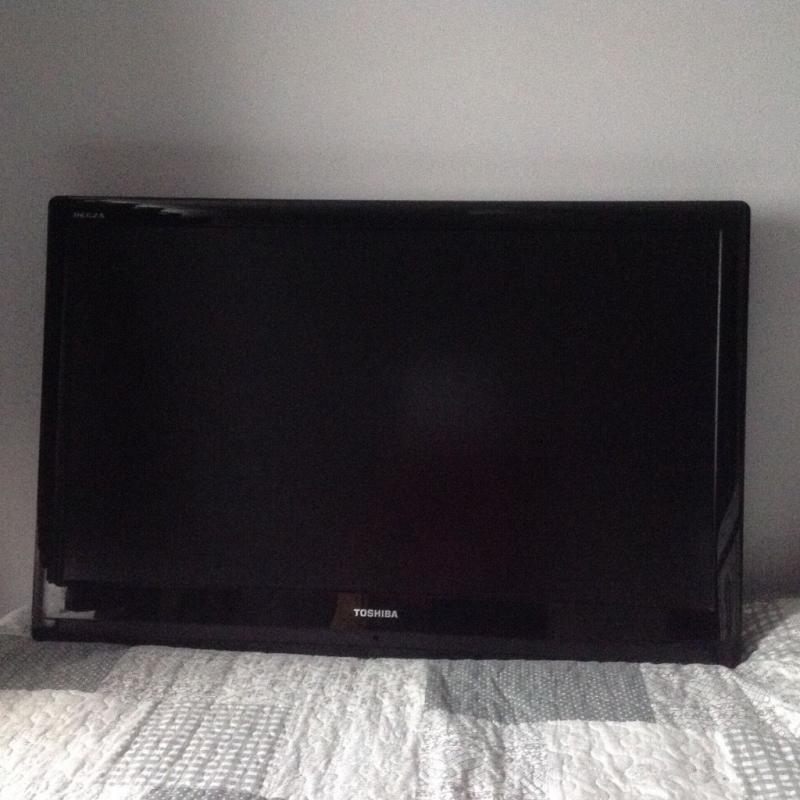 Toshiba tv 42ins freeview