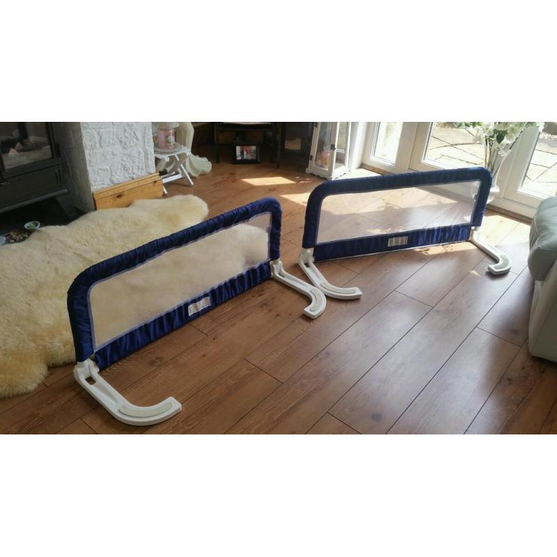 Excellant spotless condition extending bed guard