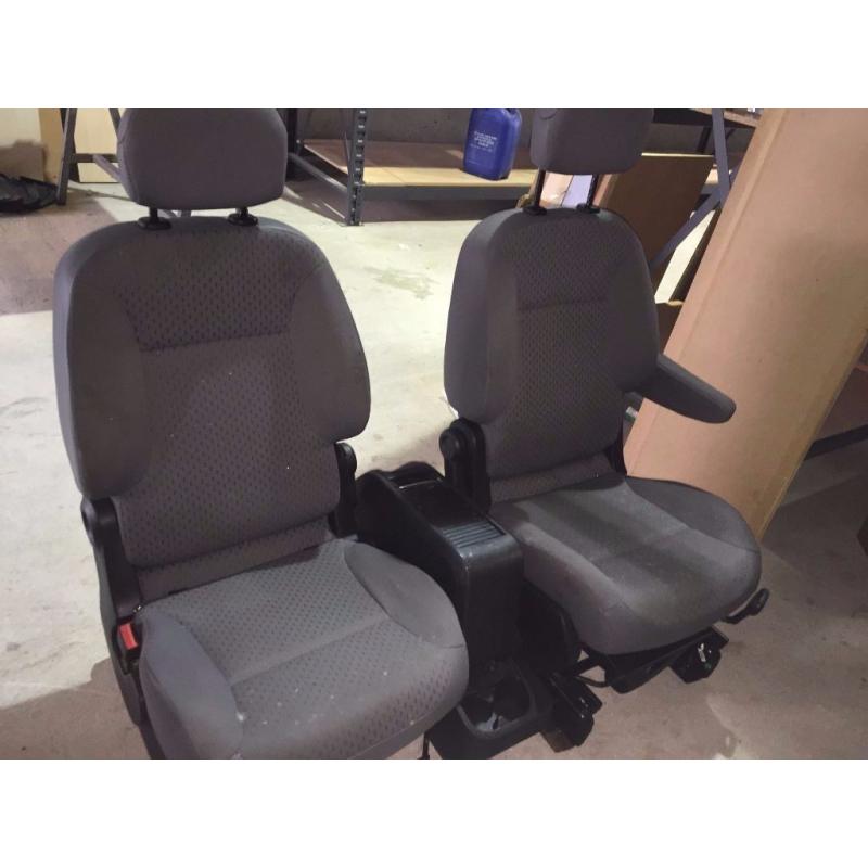 Citroen berlingo seats and center console