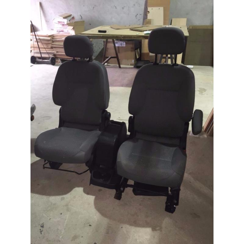 Citroen berlingo seats and center console
