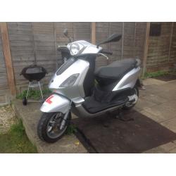 Piaggio fly 50. 2012