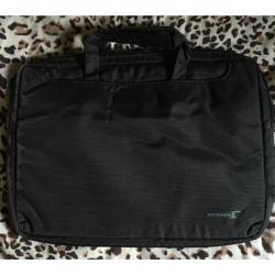 13" Laptop case (STUCANO)