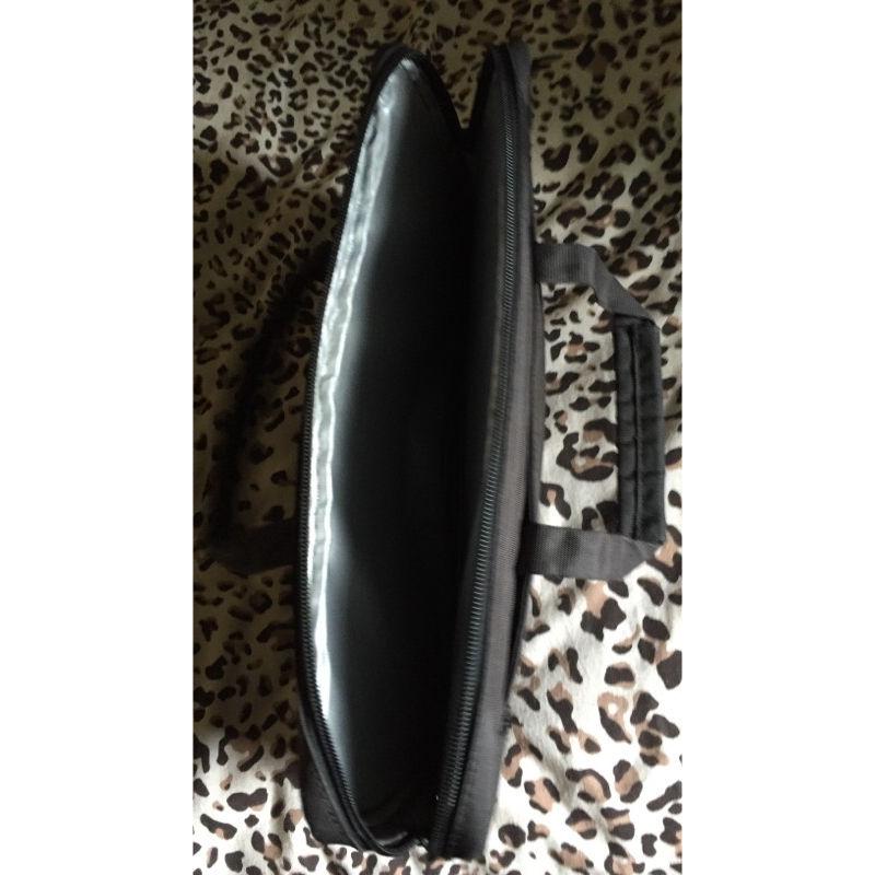 13" Laptop case (STUCANO)