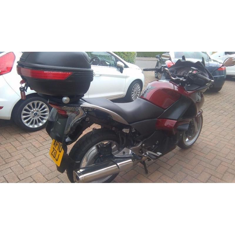 HONDA DEAUVILLE NT 700. 2010 REG. RECORDED ON VCAR NEEDS TWO REAR PANNIERS. FEW MINOR MARKS