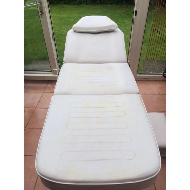 Beauty Massage Treatment Tattoo Bed
