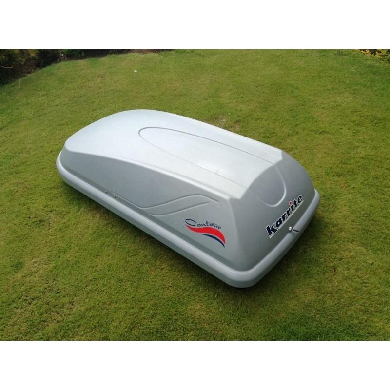 Car roof box