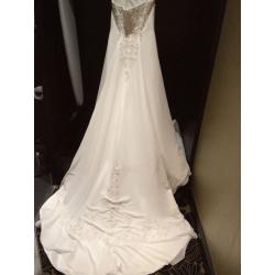 Ivory wedding dress