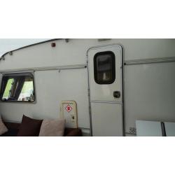 1998 2 birth swift caravan