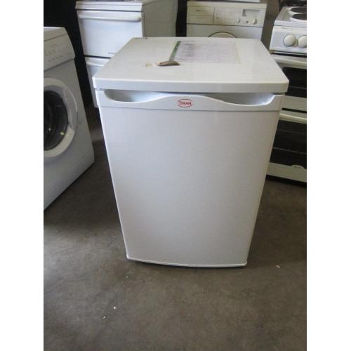 Swan Fridge with Icebox