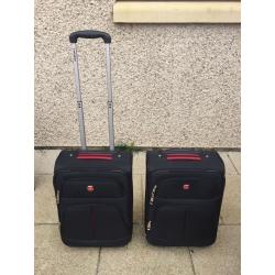 2 hand luggage cases