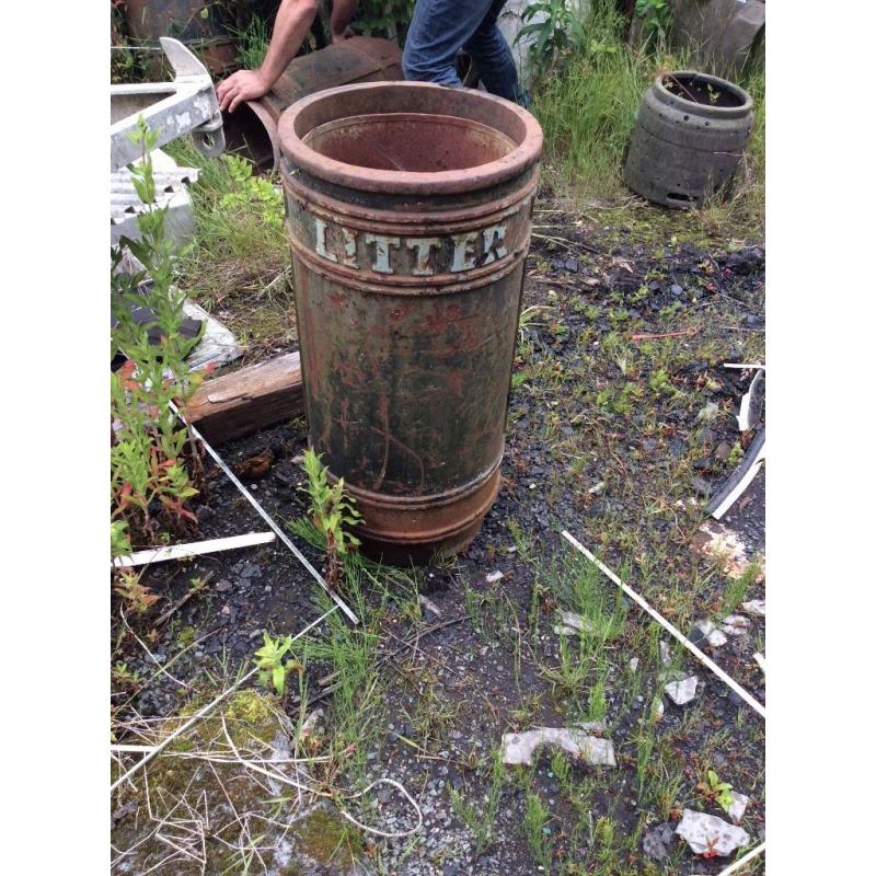 Cast iron litter bins