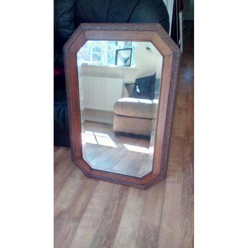 ANTIQUE AND VINTAGE LOT,SEE PICTURES