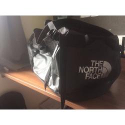 North Face Duffel Bag Size: Large. Excellent condition