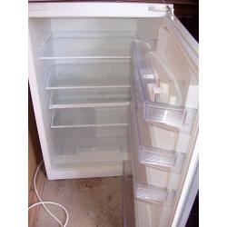 NEFF Integrated Fridge