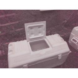 LARGE IGLOO MAXCOLD 156 litre COOL BOX