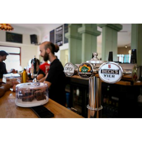 Cook/bar person needed