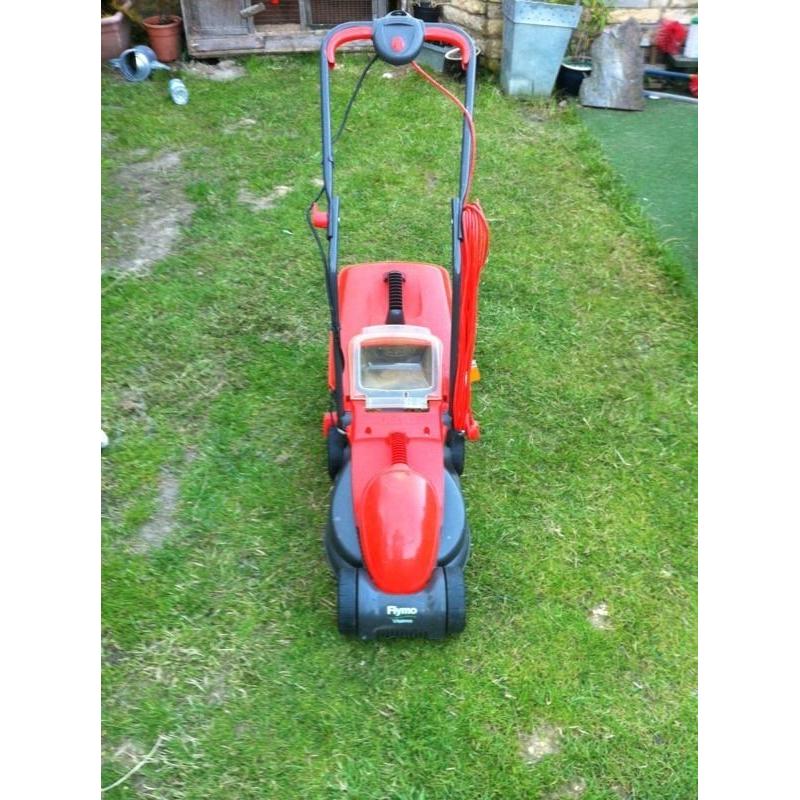 Fly-mo lawn mower with grass box