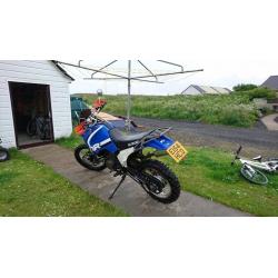 Suzuki DR 750 Big