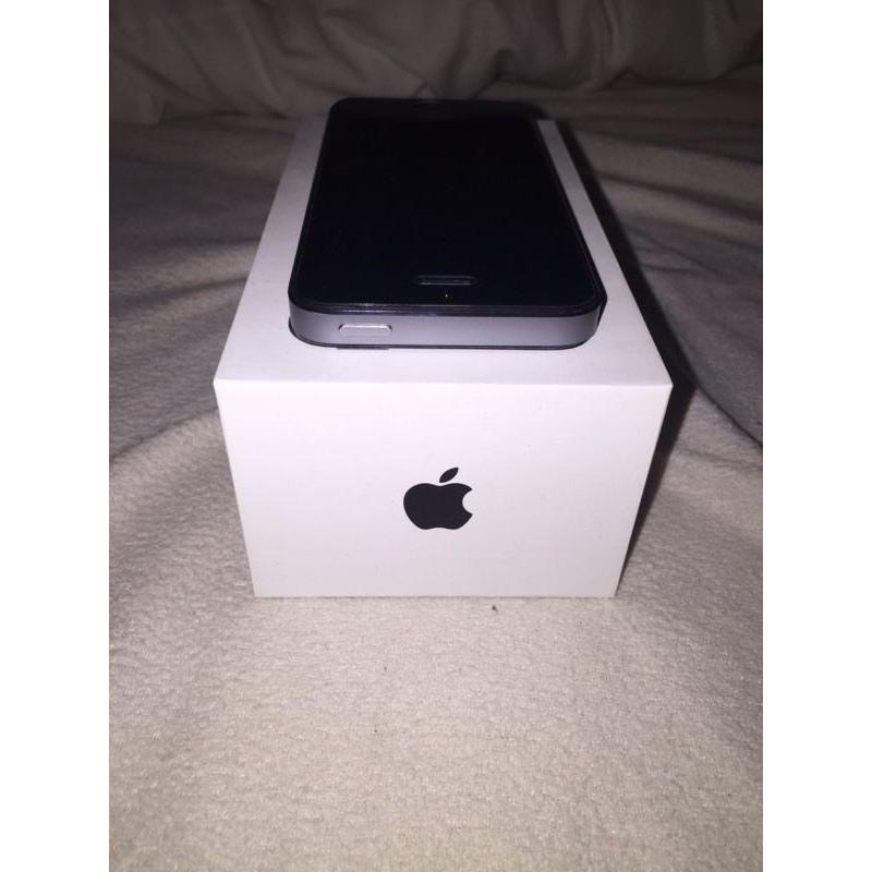 APPLE IPHONE 5S - 32GB - SPACE GREY - ( UNLOCKED ) - IN MINT CONDITION