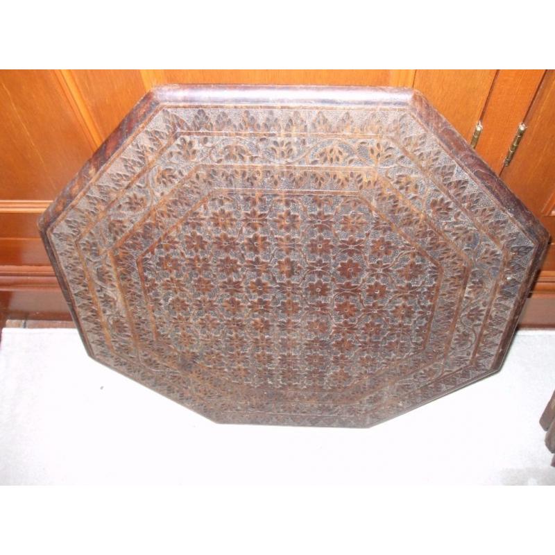 Campaign foldaway table