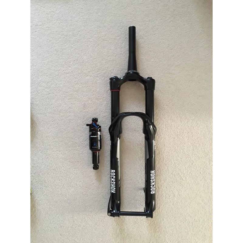 Suspension forks and rear shock