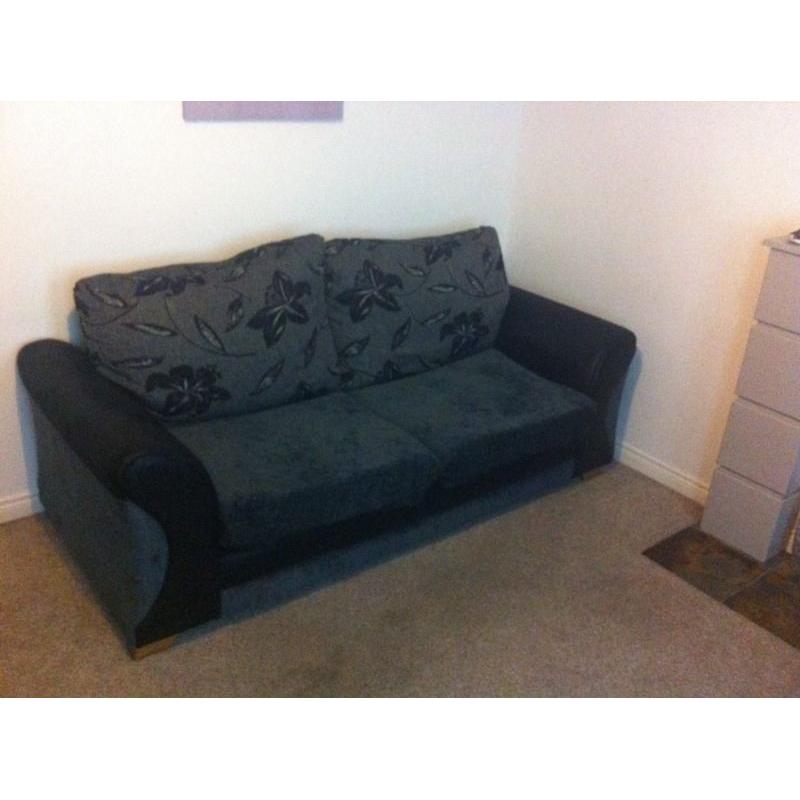 3+2 seater sofas 6months old