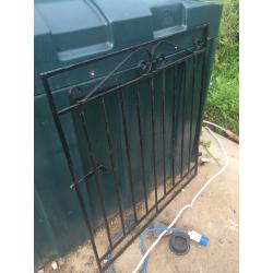 Black Steel Side Gate