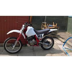 *Honda nx650*