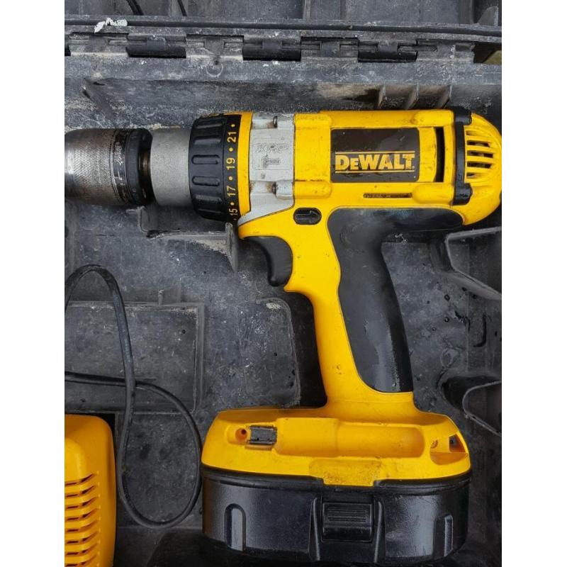 DeWALT DC988 18V CORDLESS XRP COMBI HAMMER DRILL