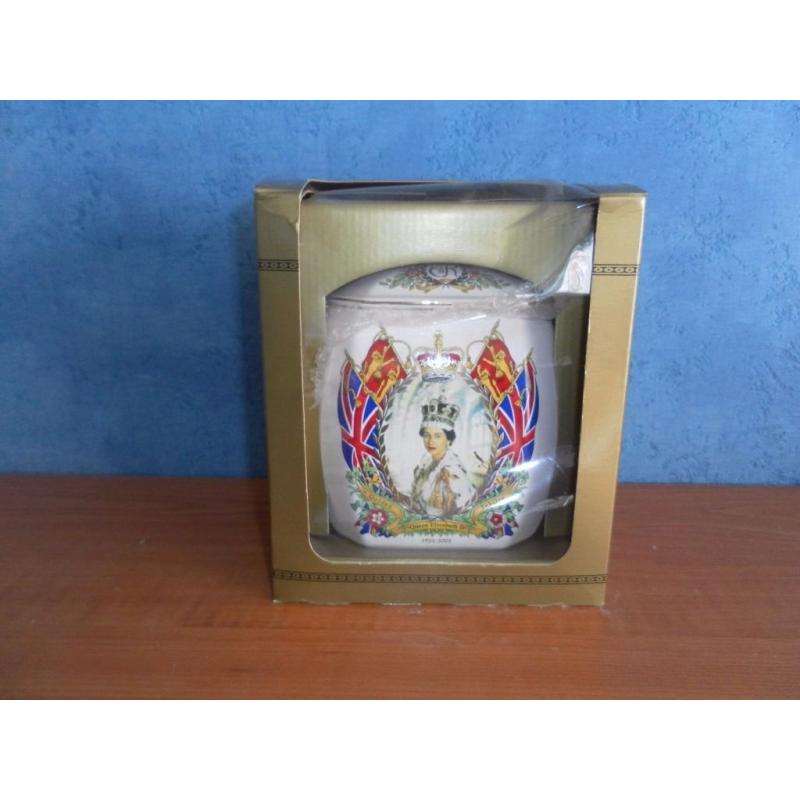 Rington's Wade Royalty Tea Caddy, Boxed