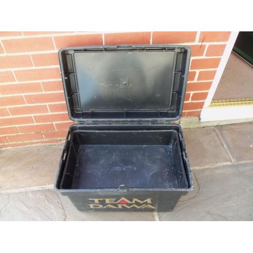 daiwa fishing box